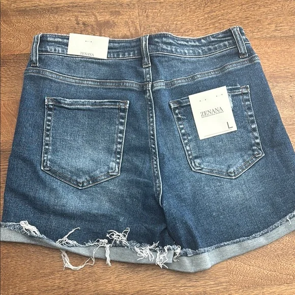 Zenana Outfitters Blue Jean Shorts Distressed Mid-Thigh - Picture 2 of 2